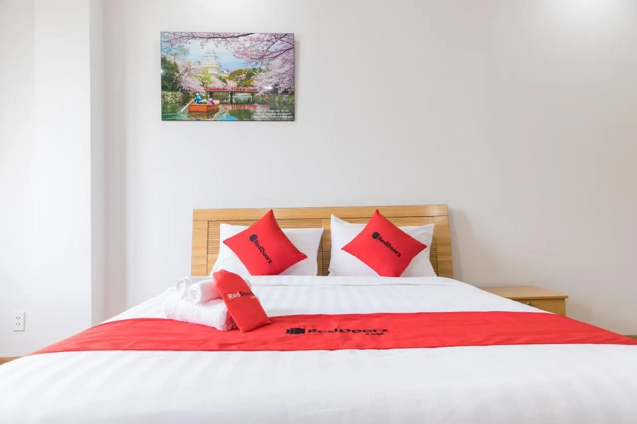 *** Guest house Reddoorz Premium Near E-Town Hotel Ho Chi Minh City Vietnam