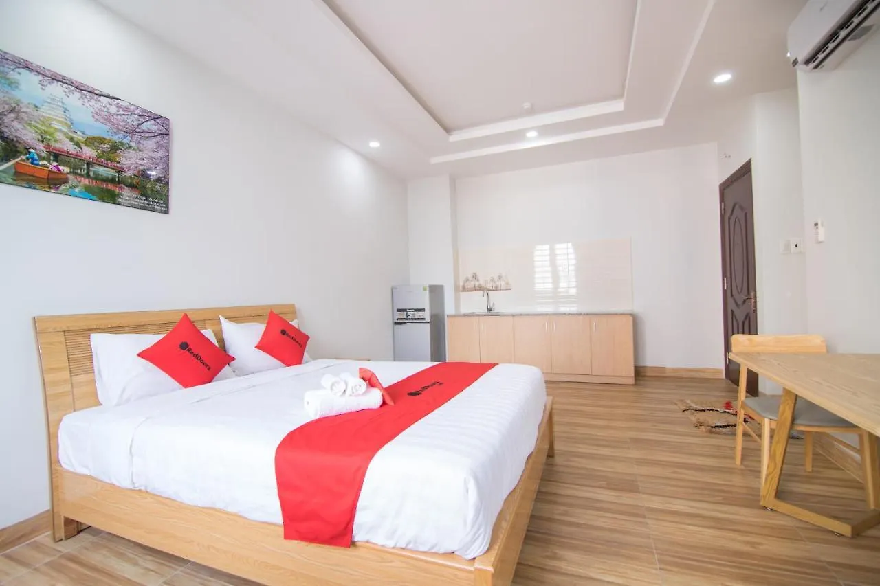 Reddoorz Premium Near E-Town Hotel Ho Chi Minh City Guest house